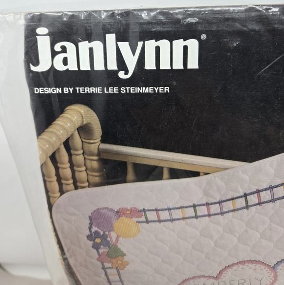 Janlynn Printed Cross Stitch Choo Choo Teddy Bear Quilt Finished Size 35x43 - Picture 6 of 10